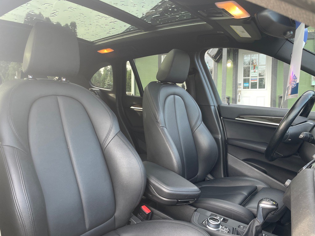 2017 BMW X1 Image 12