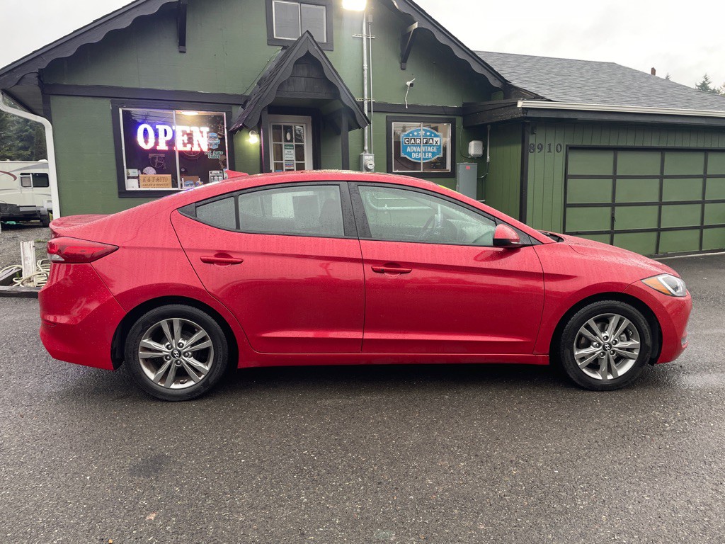 2017 Hyundai Elantra Image 4