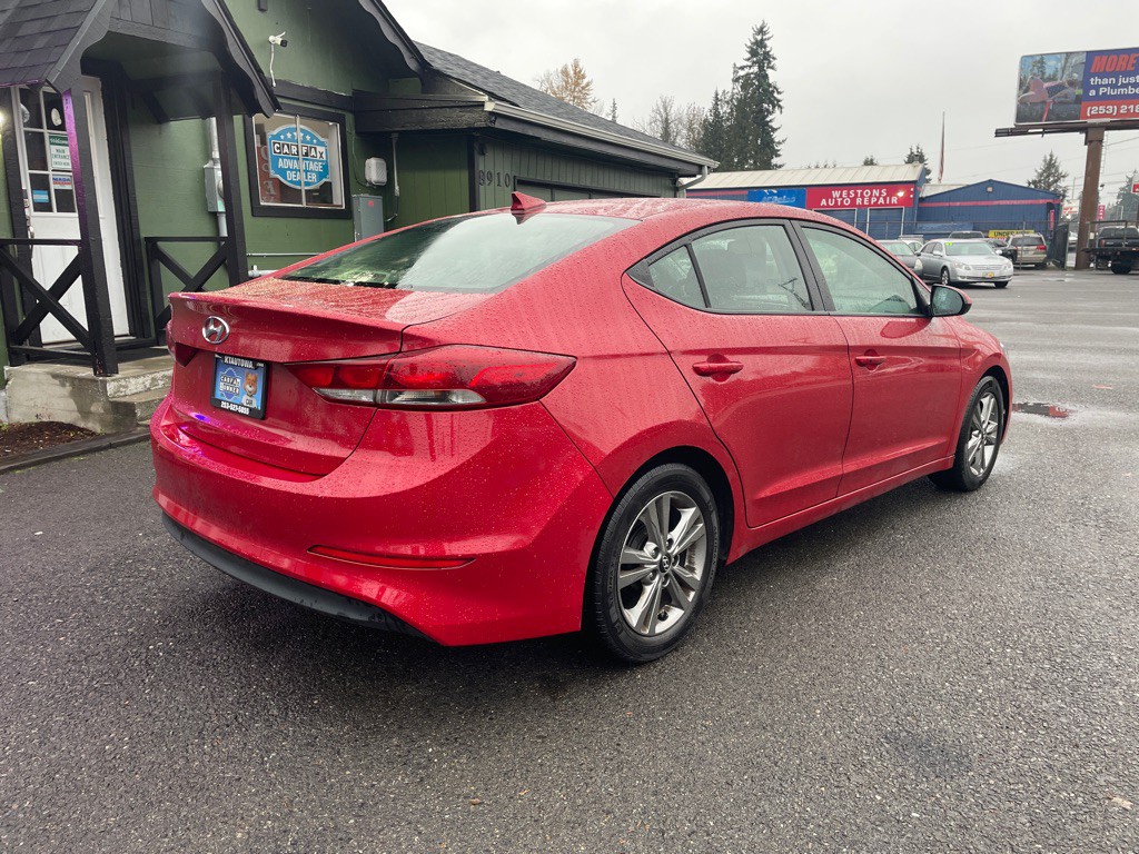 2017 Hyundai Elantra Image 5