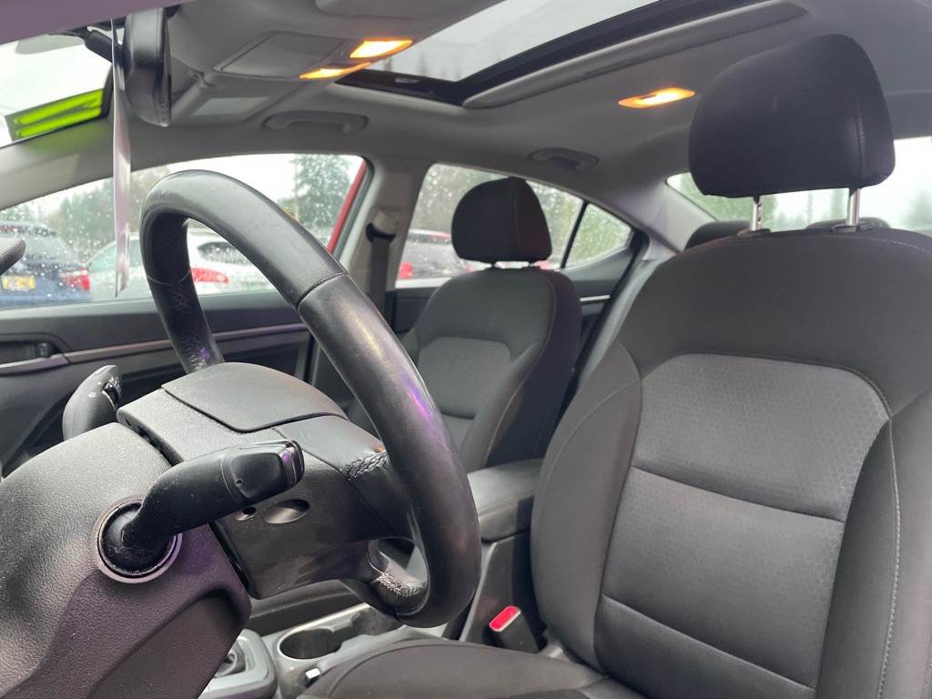 2017 Hyundai Elantra Image 10