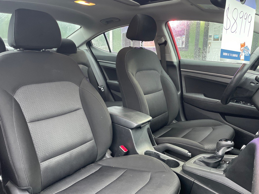 2017 Hyundai Elantra Image 12