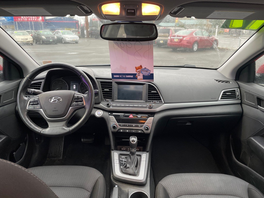 2017 Hyundai Elantra Image 13
