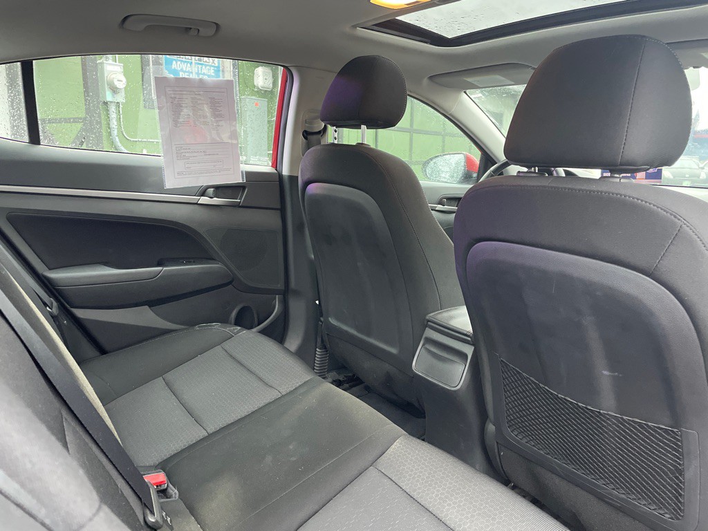 2017 Hyundai Elantra Image 14