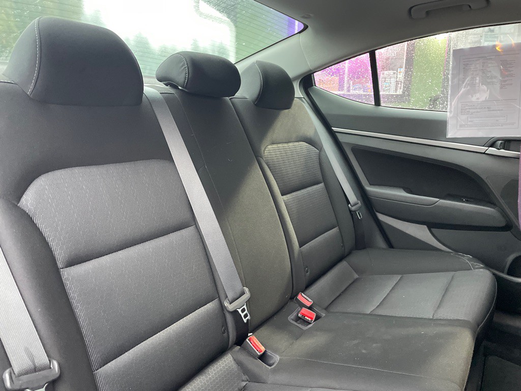 2017 Hyundai Elantra Image 15