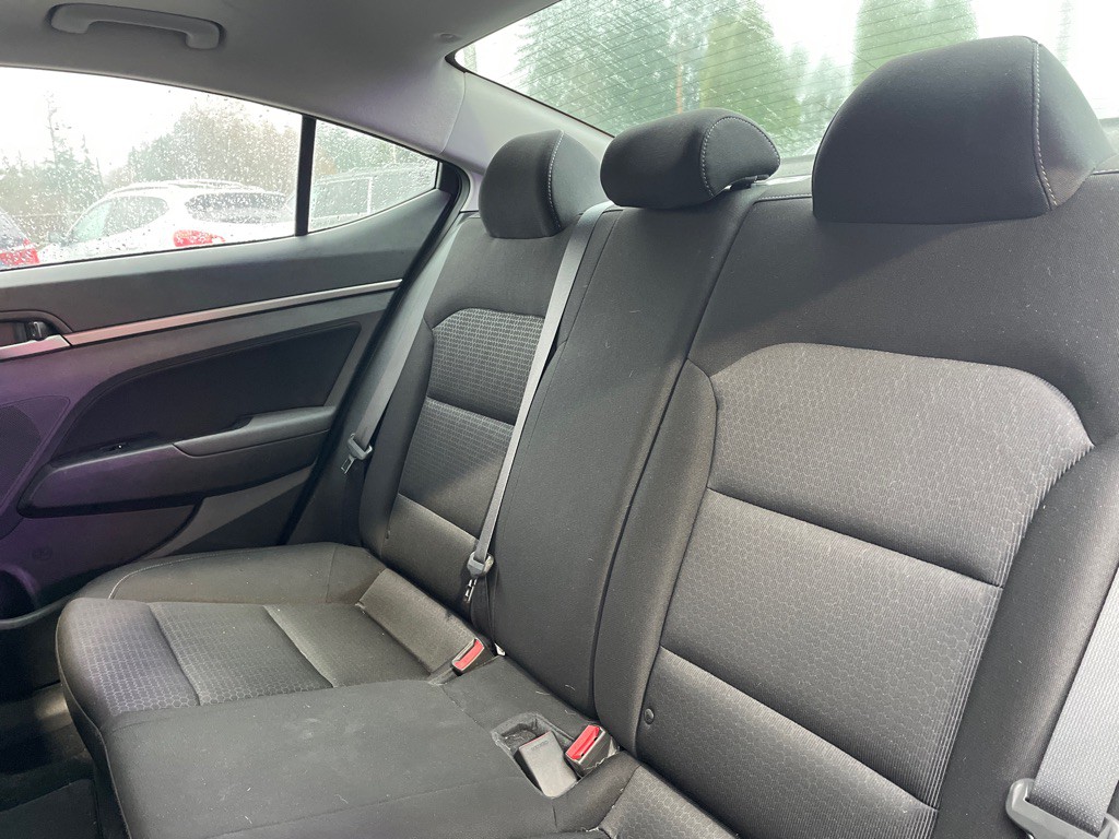 2017 Hyundai Elantra Image 17