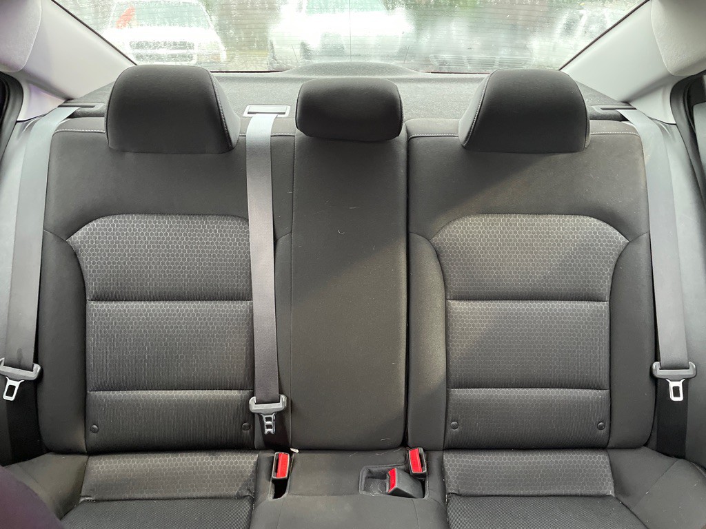 2017 Hyundai Elantra Image 18