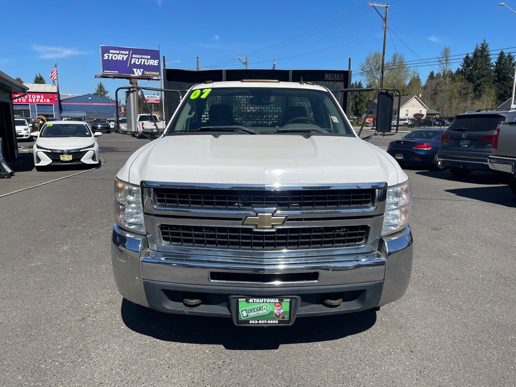 2007 Chevrolet Silverado 1500 Image 2