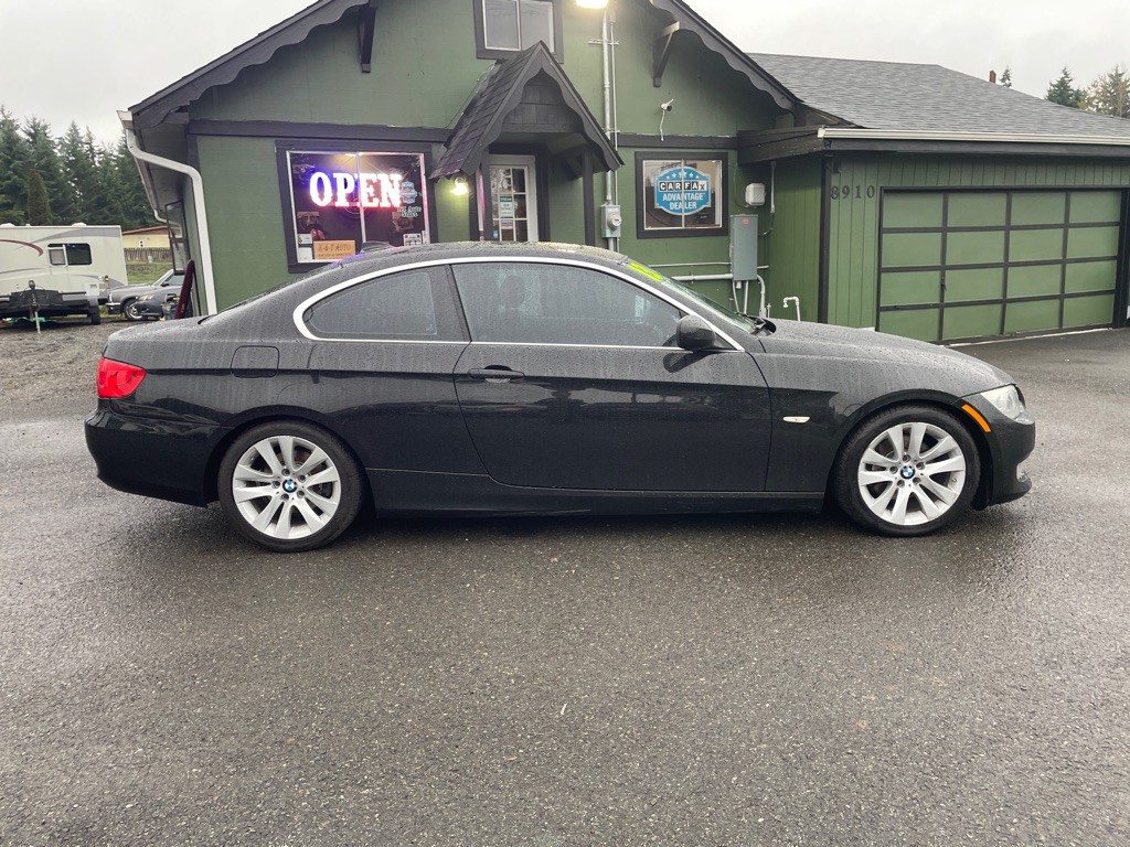 2013 BMW 3 Series Image 4