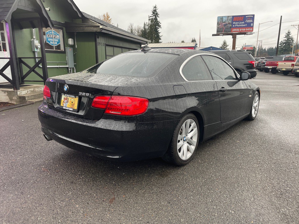 2013 BMW 3 Series Image 5