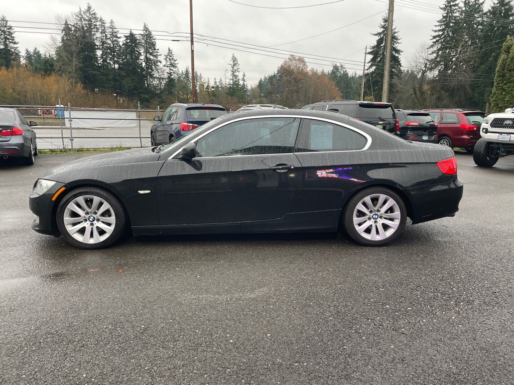 2013 BMW 3 Series Image 8