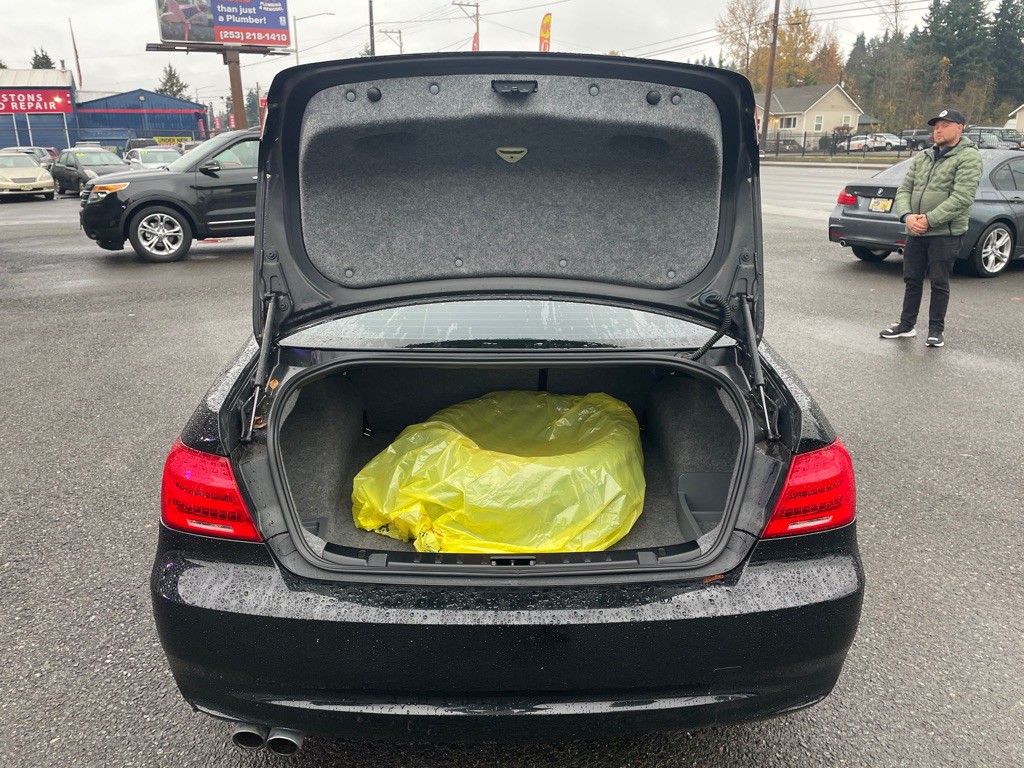 2013 BMW 3 Series Image 15