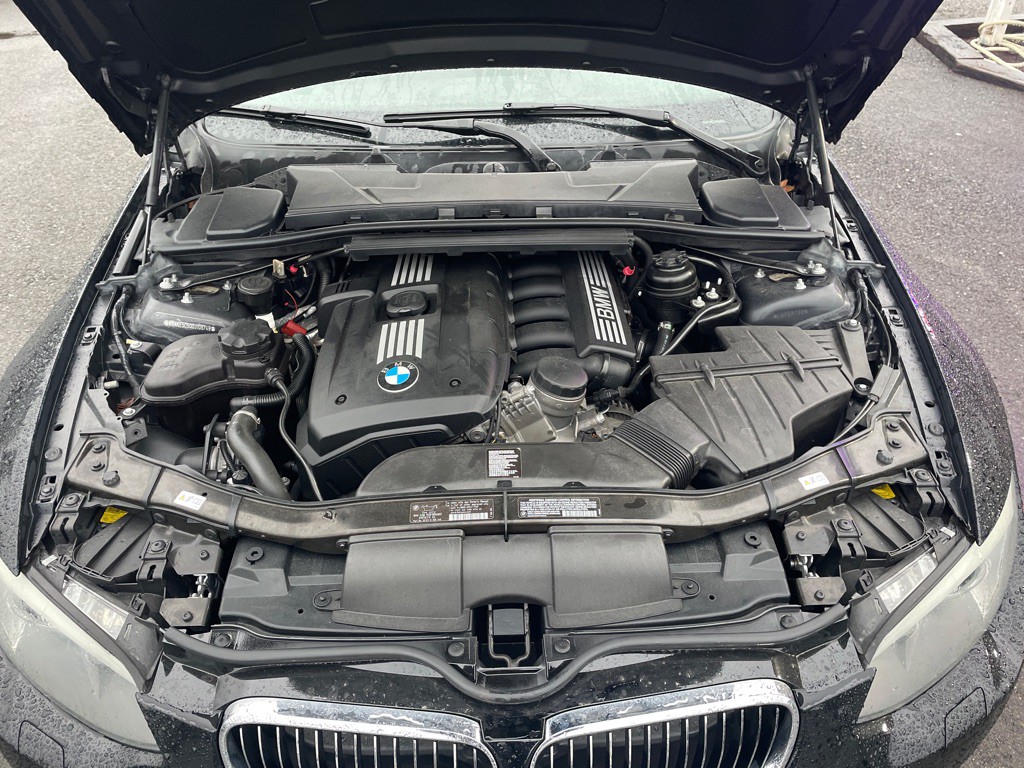 2013 BMW 3 Series Image 16