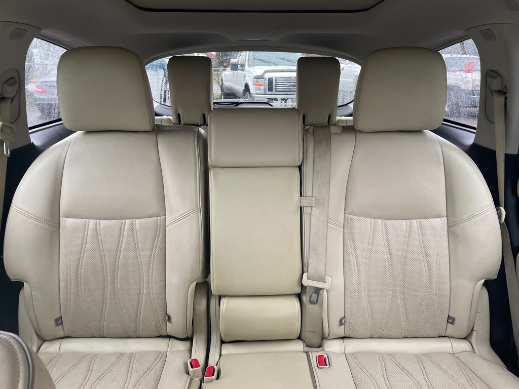 2017 INFINITI QX60 Image 18