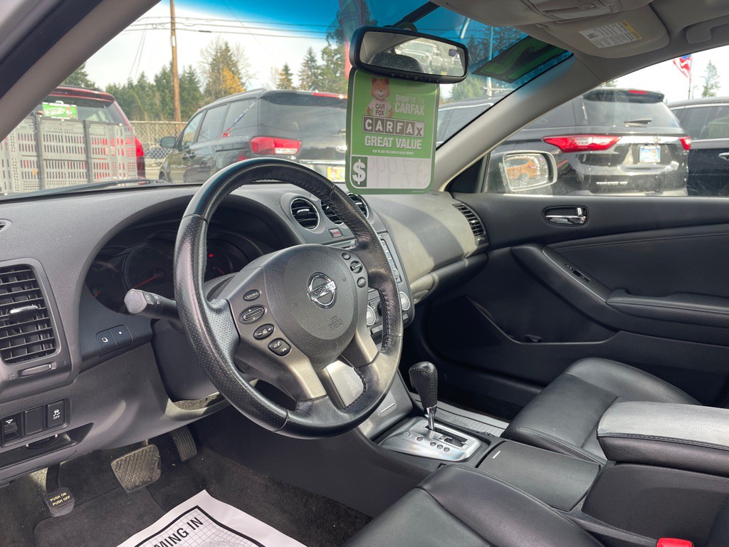 2012 Nissan Altima Image 9