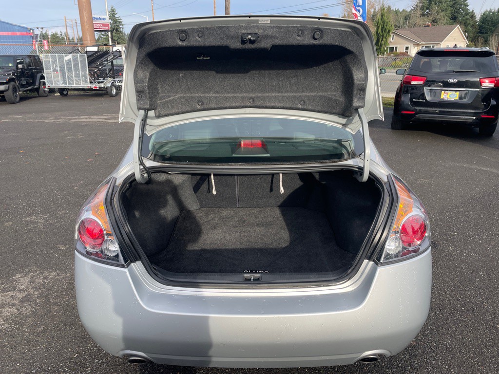 2012 Nissan Altima Image 19