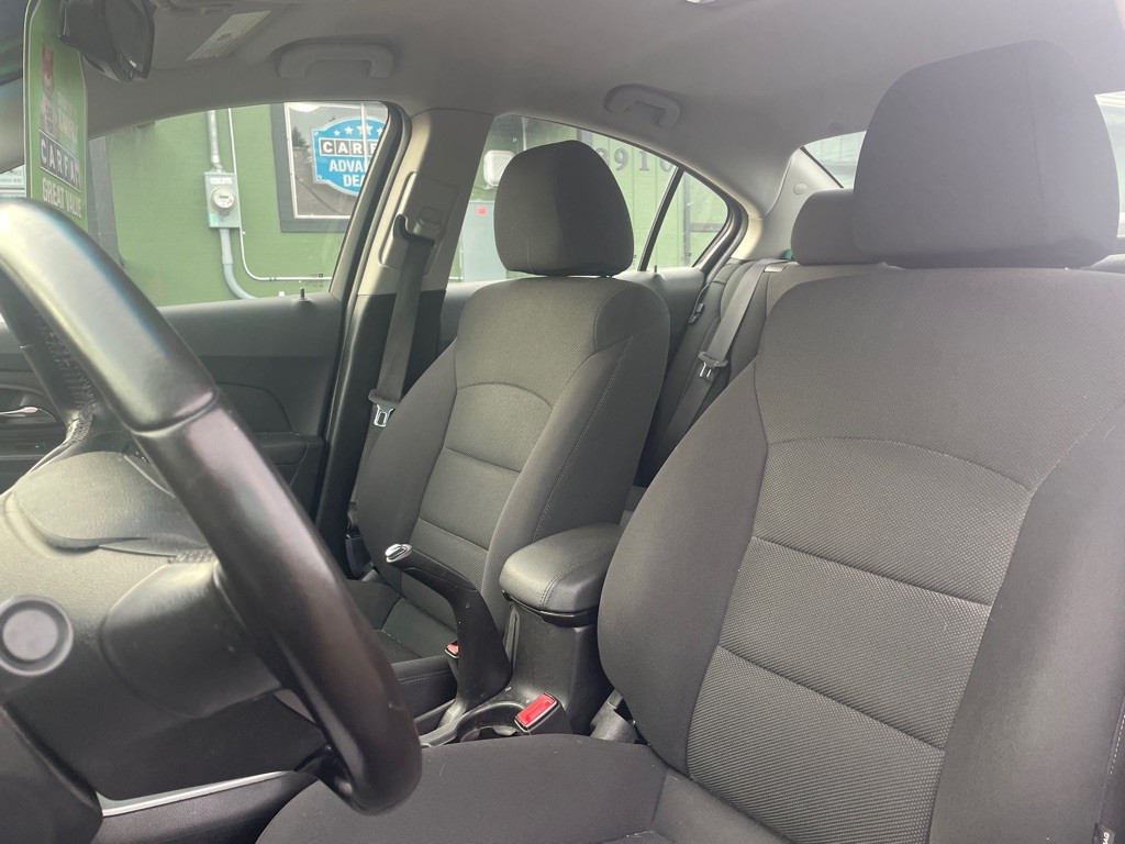 2012 Chevrolet Cruze Image 10