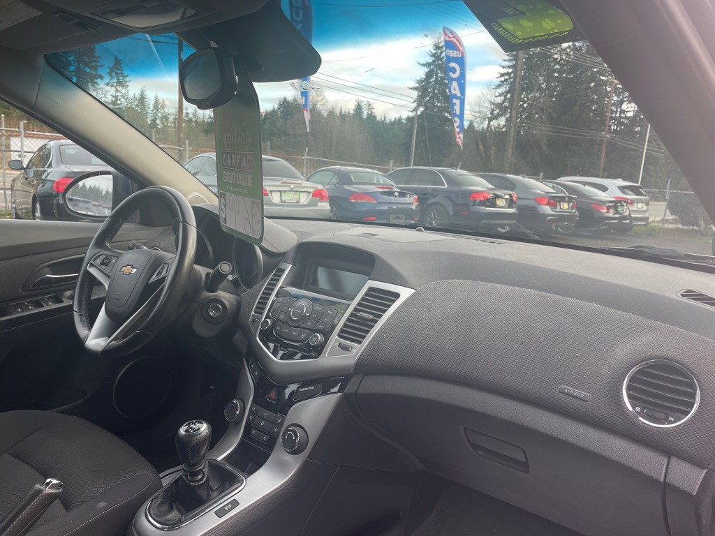 2012 Chevrolet Cruze Image 11