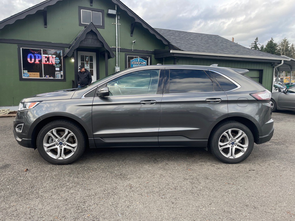 2017 Ford Edge Image 8
