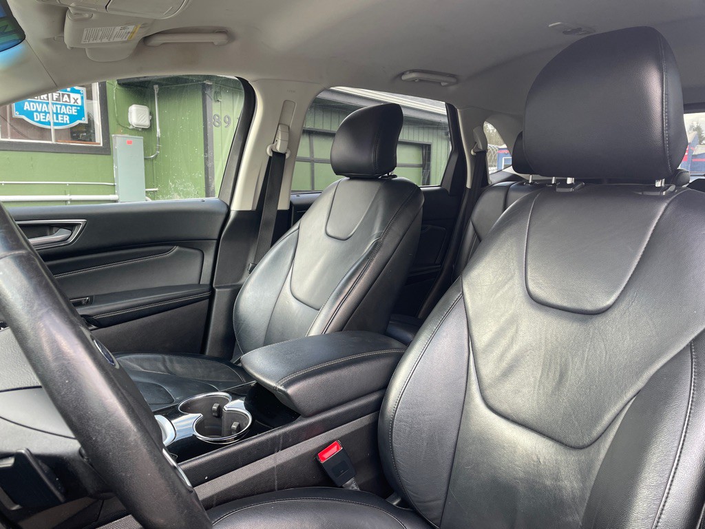 2017 Ford Edge Image 10