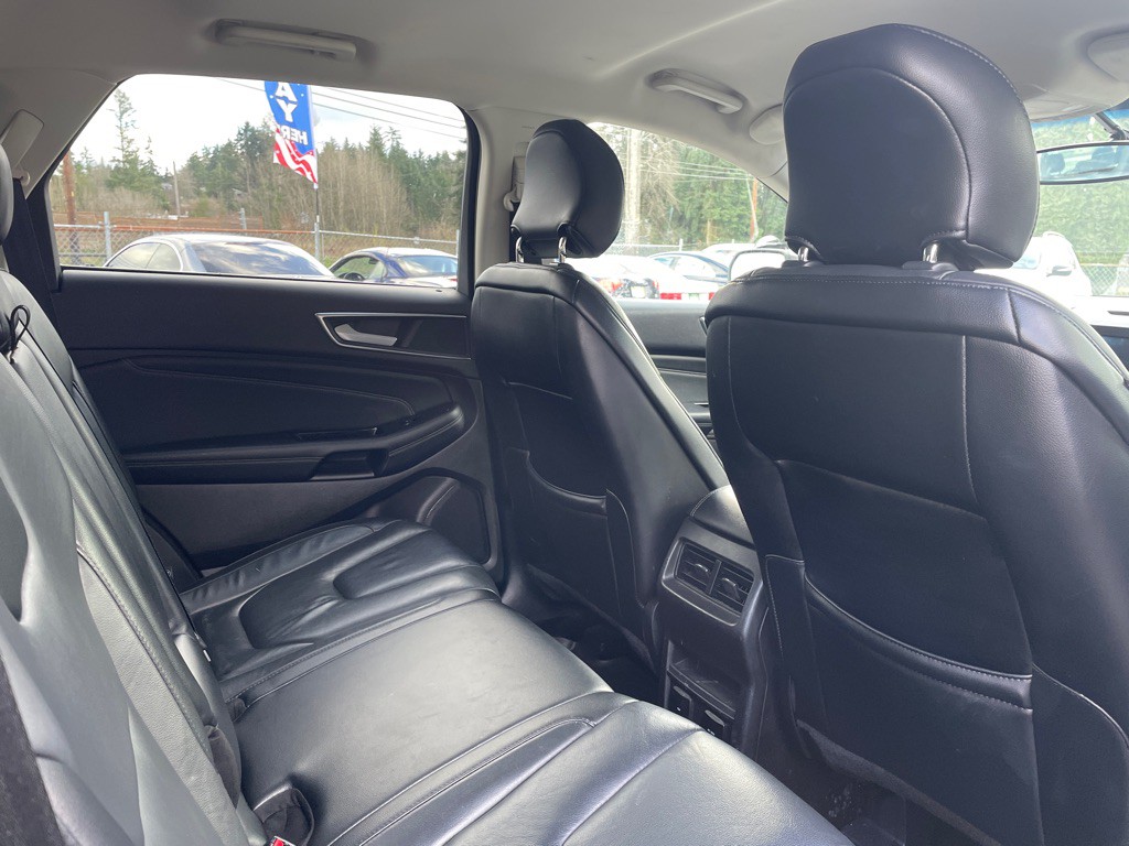 2017 Ford Edge Image 14