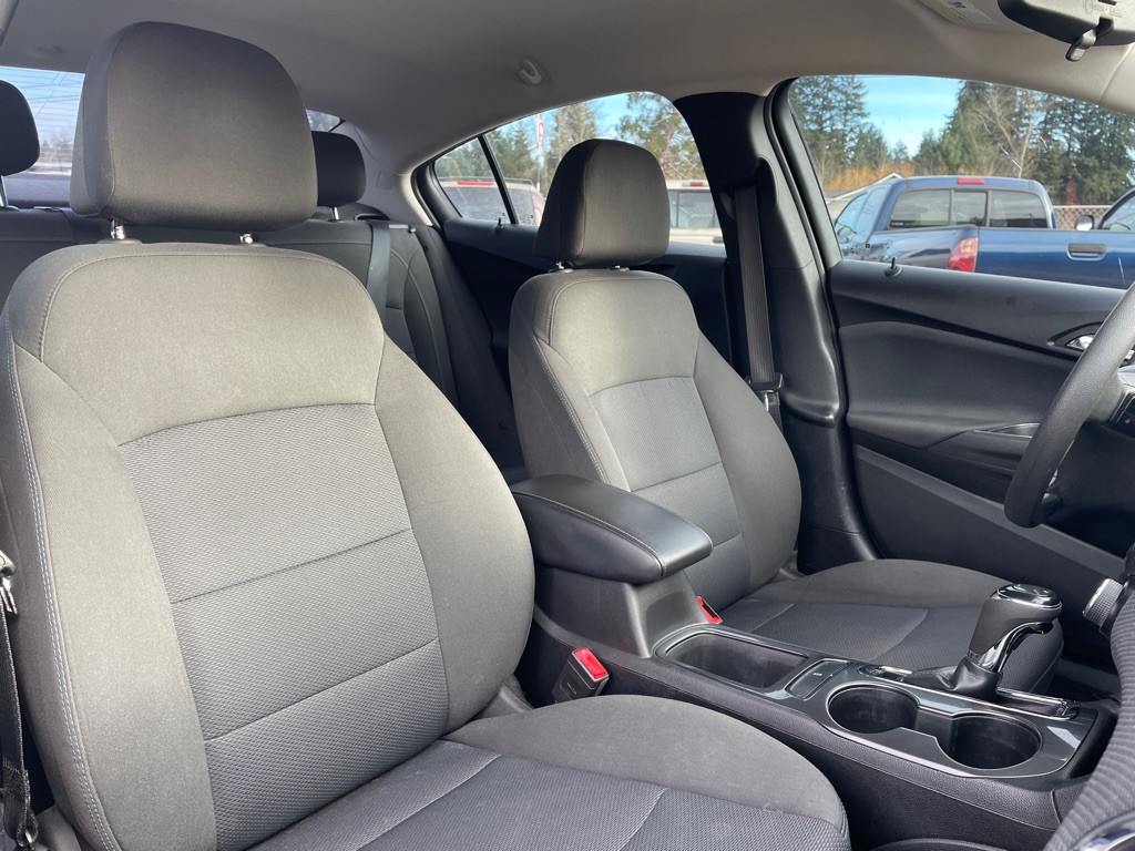 2018 Chevrolet Cruze Image 12