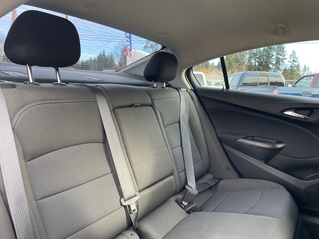 2018 Chevrolet Cruze Image 15