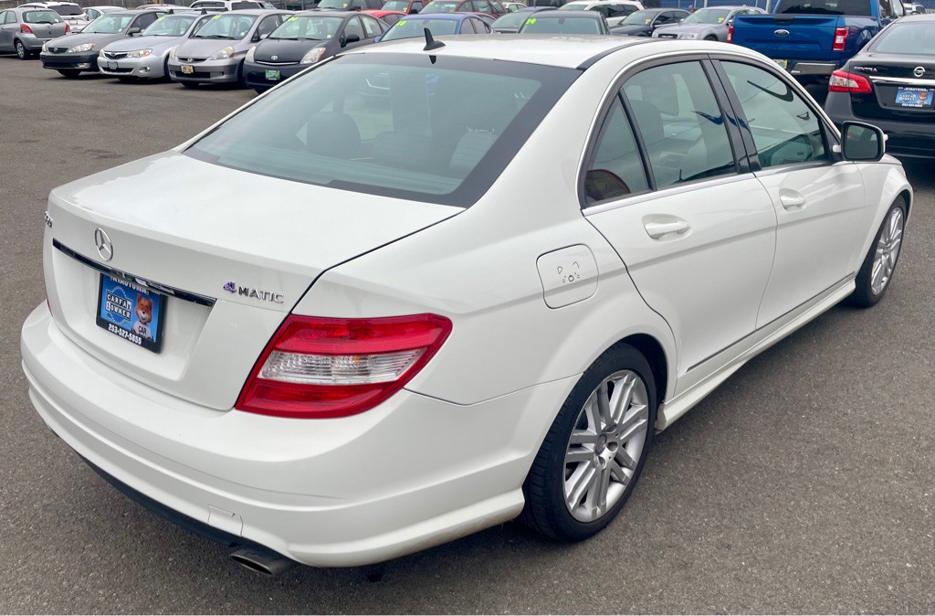 2009 Mercedes-Benz C-Class Image 5