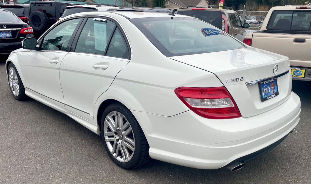 2009 Mercedes-Benz C-Class Image 7