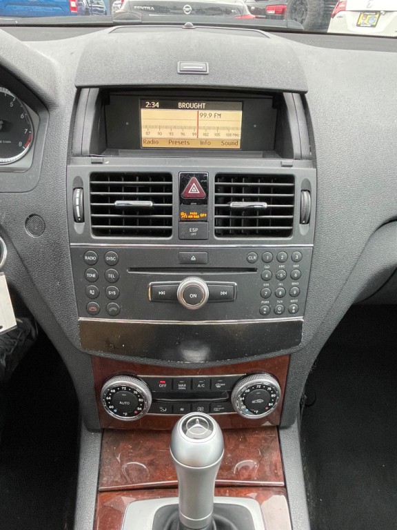 2009 Mercedes-Benz C-Class Image 13