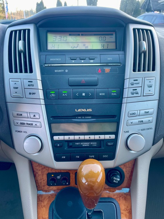 2006 Lexus RX Image 16