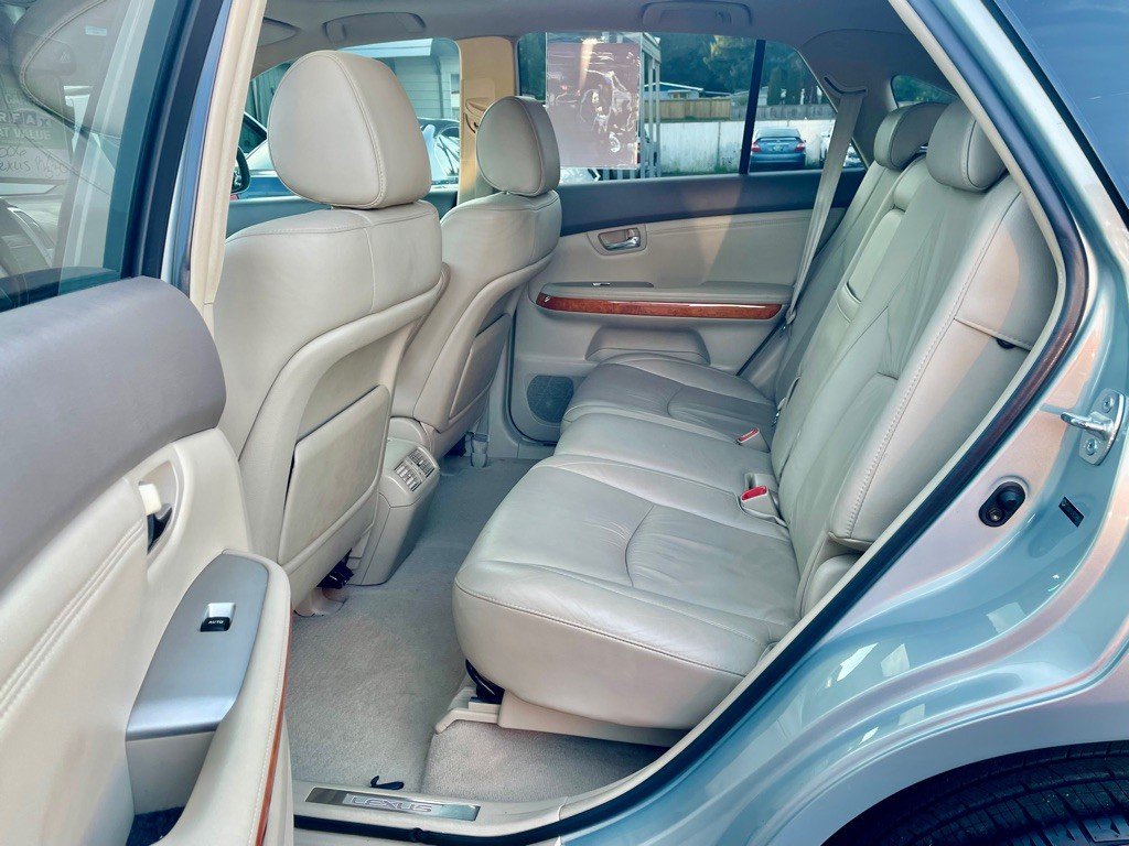 2006 Lexus RX Image 18