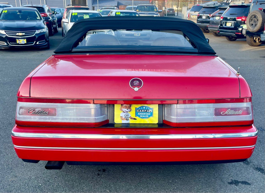 1991 Cadillac Allante Image 4