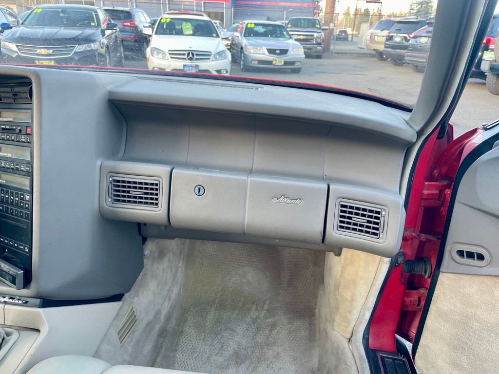 1991 Cadillac Allante Image 11