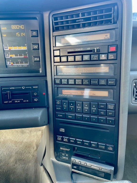 1991 Cadillac Allante Image 13