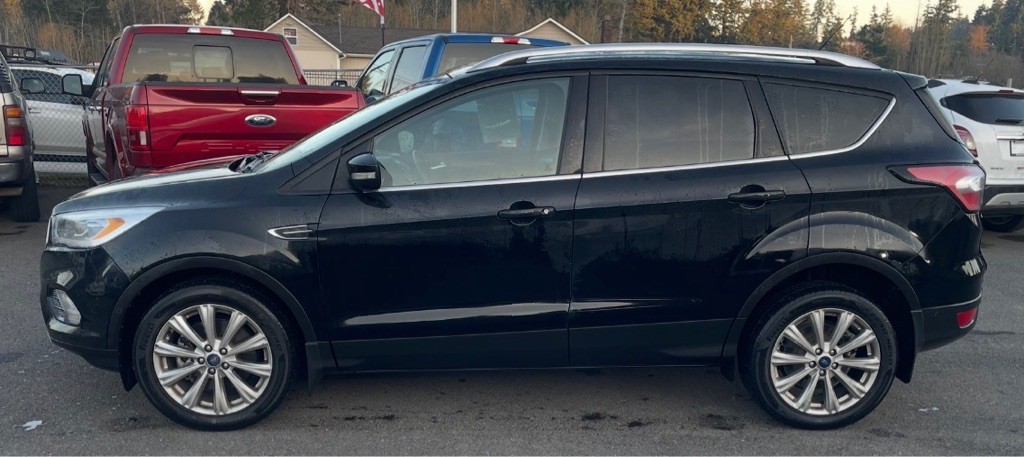 2017 Ford Escape Image 2