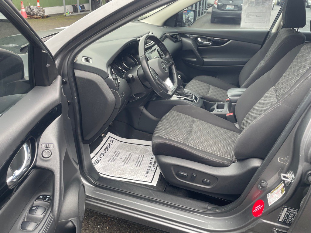 2019 Nissan Rogue Image 9