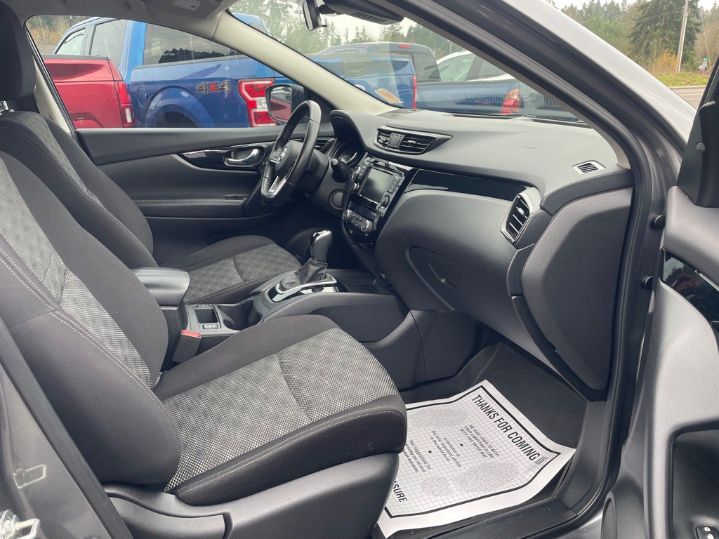 2019 Nissan Rogue Image 10