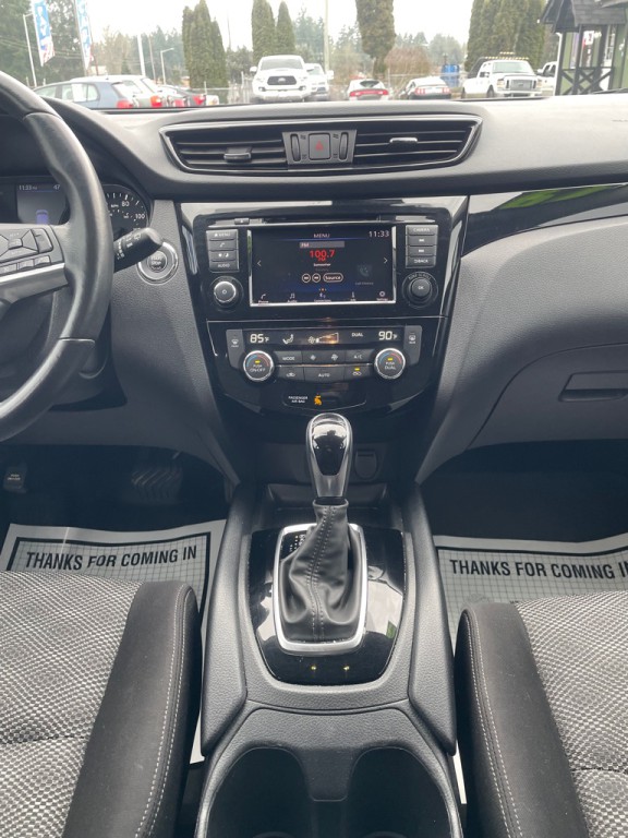 2019 Nissan Rogue Image 13