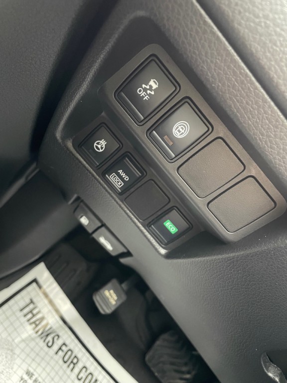 2019 Nissan Rogue Image 16