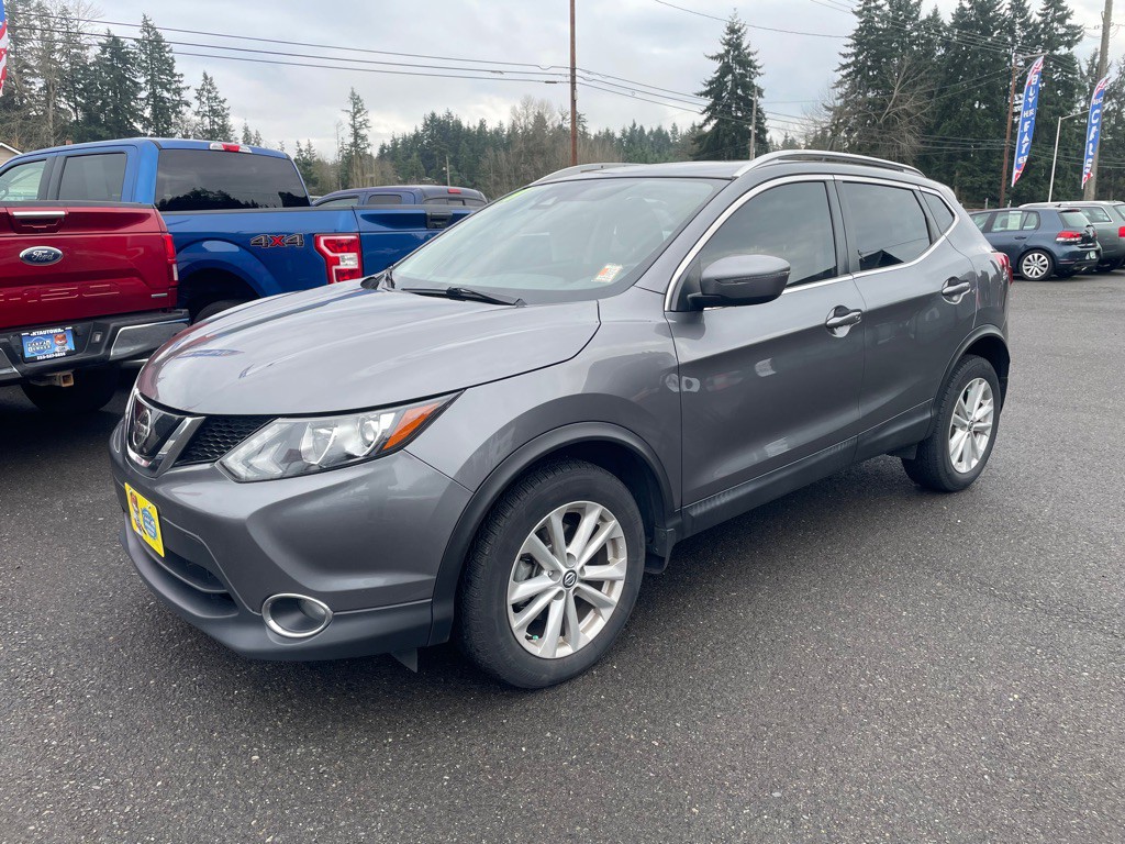 2019 Nissan Rogue Image 1