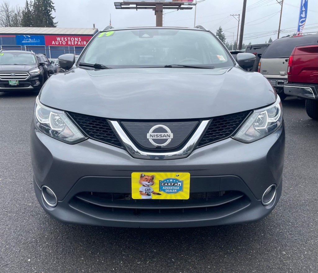 2019 Nissan Rogue Image 2