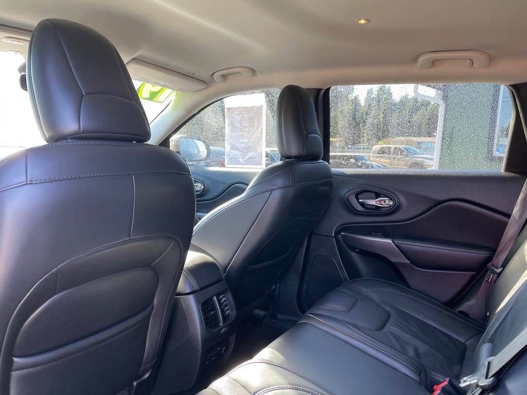 2019 Jeep Cherokee Image 16