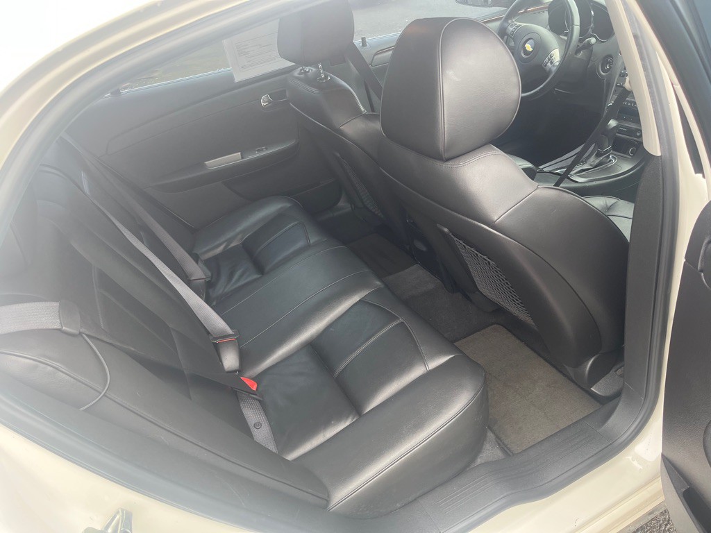 2011 Chevrolet Malibu Image 12