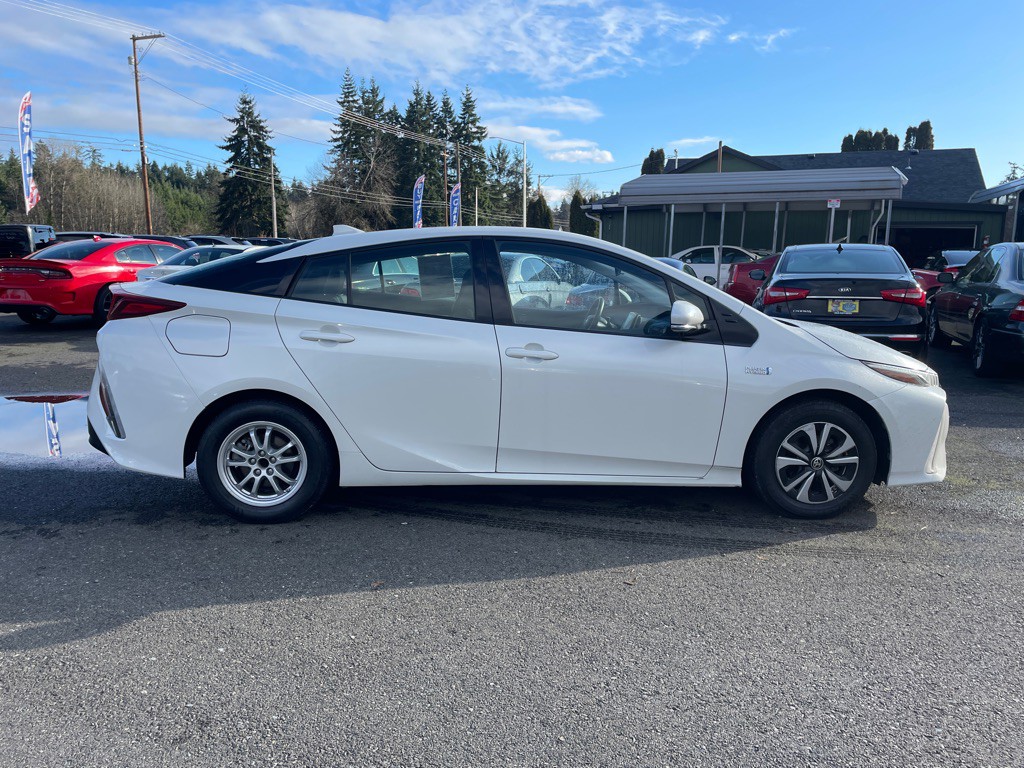 2017 Toyota Prius Image 4