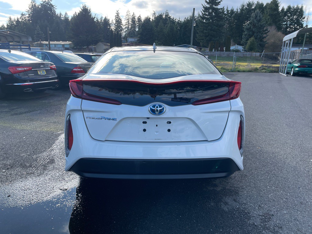 2017 Toyota Prius Image 6