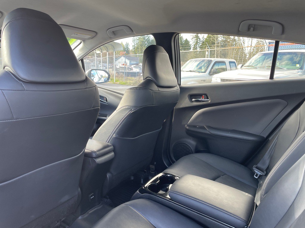 2017 Toyota Prius Image 16