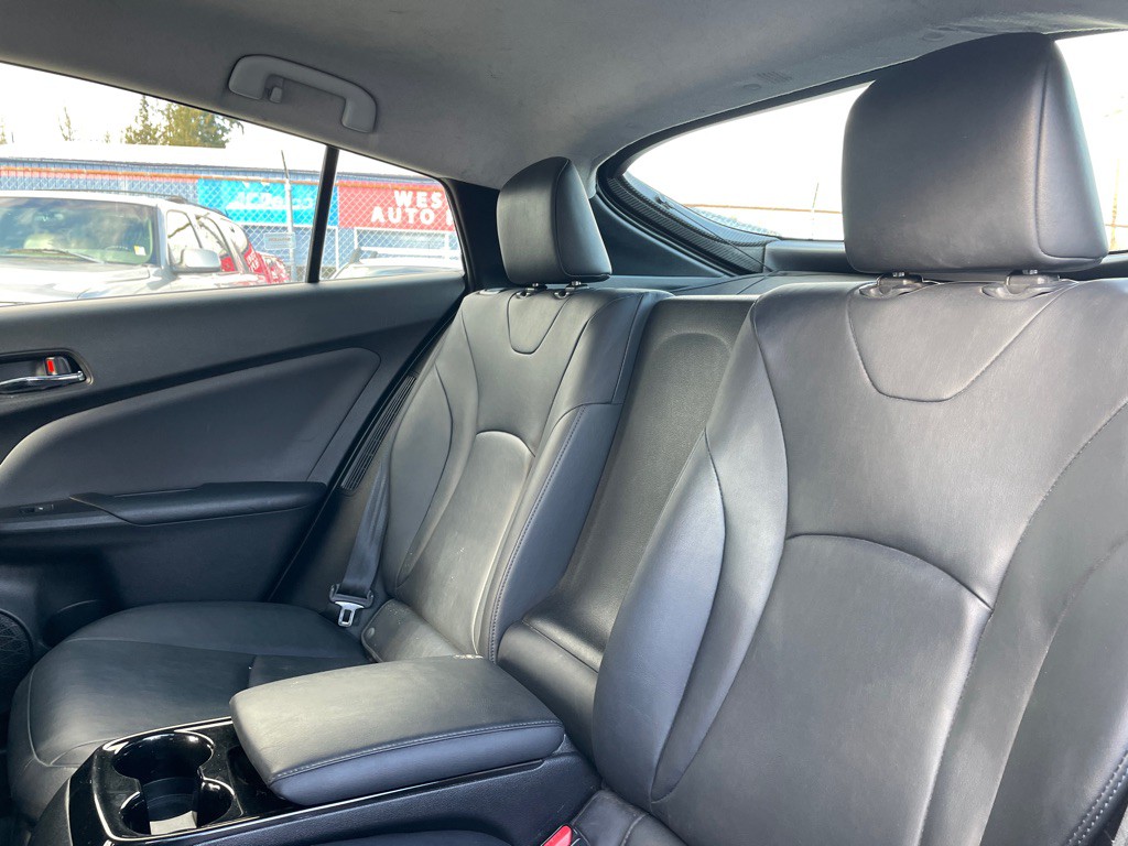 2017 Toyota Prius Image 17