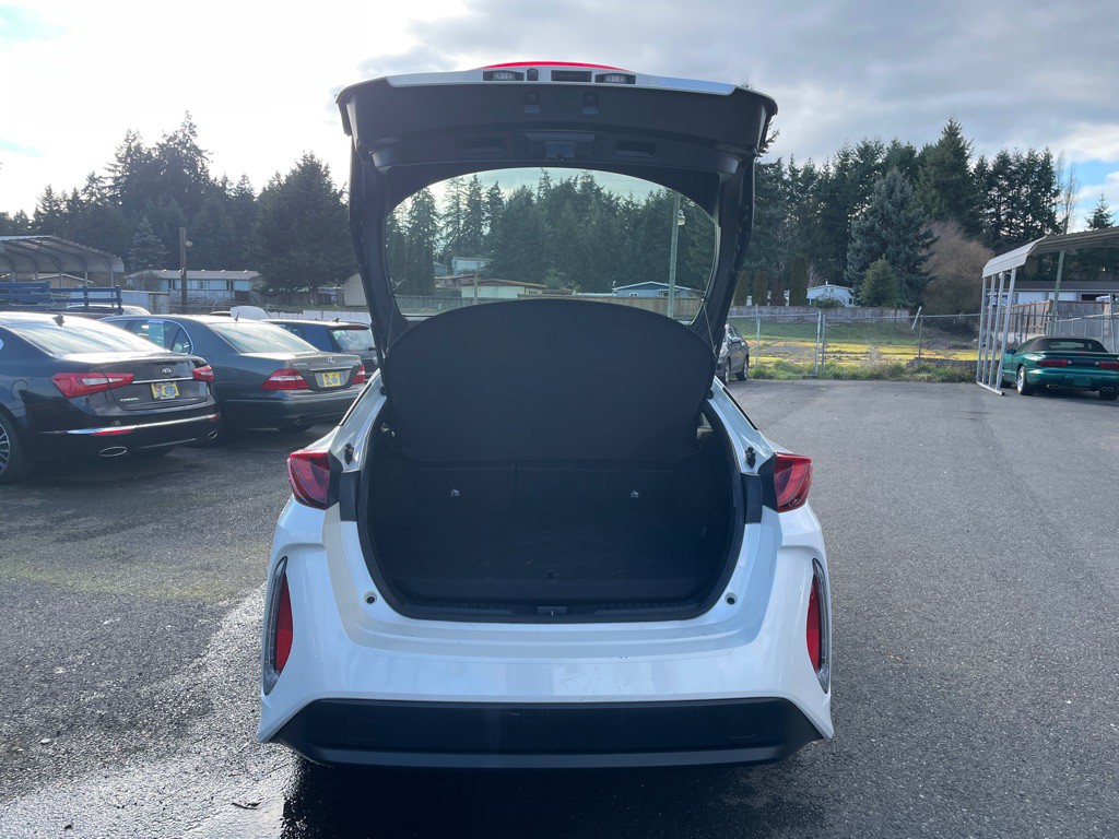 2017 Toyota Prius Image 19