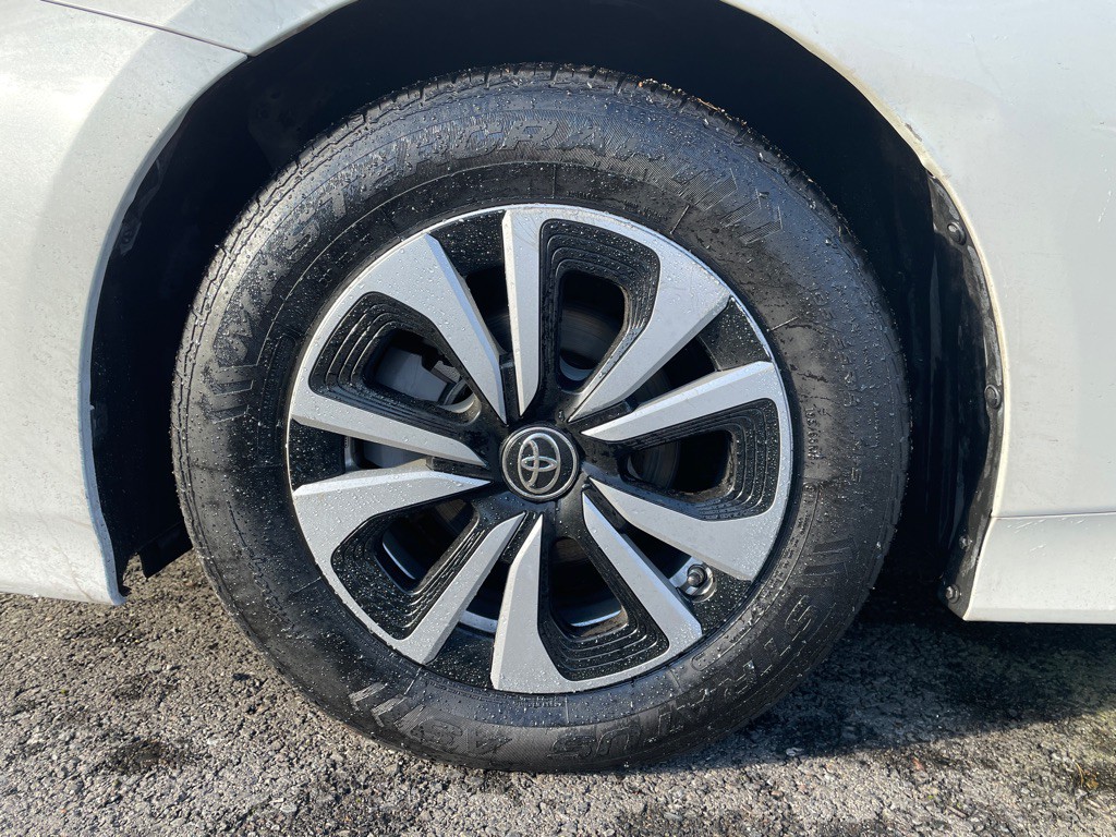 2017 Toyota Prius Image 21