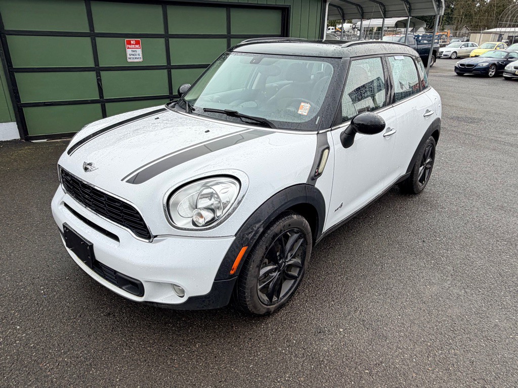 2014 MINI Cooper Image 1